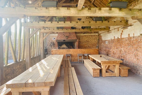 La Cour de Rémi restaurant in Bermicourt, France
