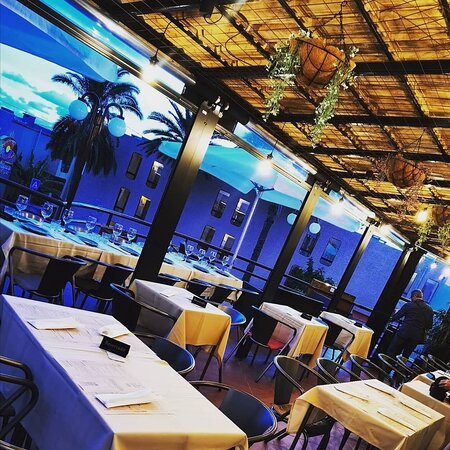 Ferrugem, Restaurant in Portela