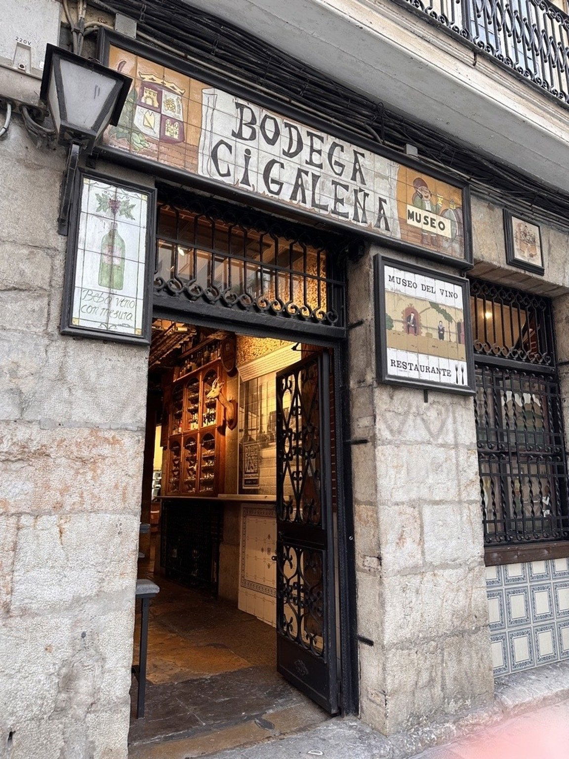 Bodega Cigalena restaurant in Santander, Spain