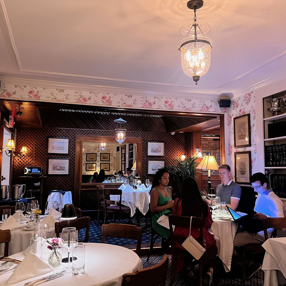 The American Hotel, Restaurant in Sag Harbor