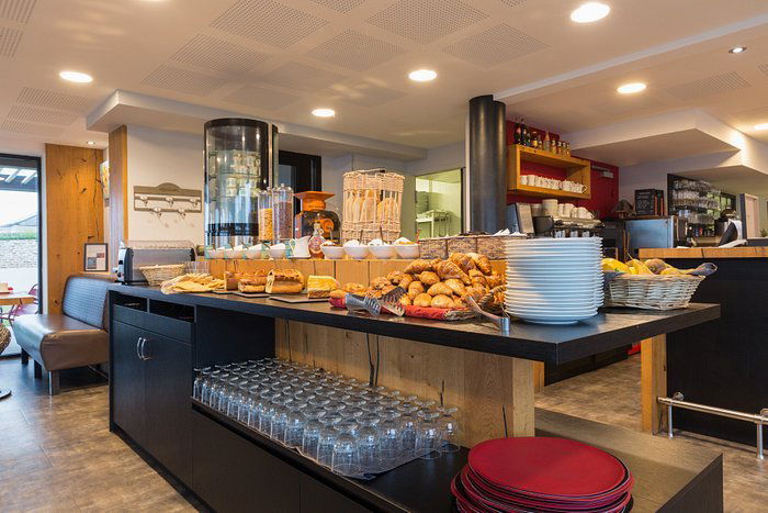 Hostellerie de la Pointe Saint-Mathieu, Restaurant in Plougonvelin