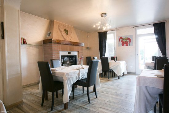 Fiamma Cremisi restaurant in Calvisano, Italy