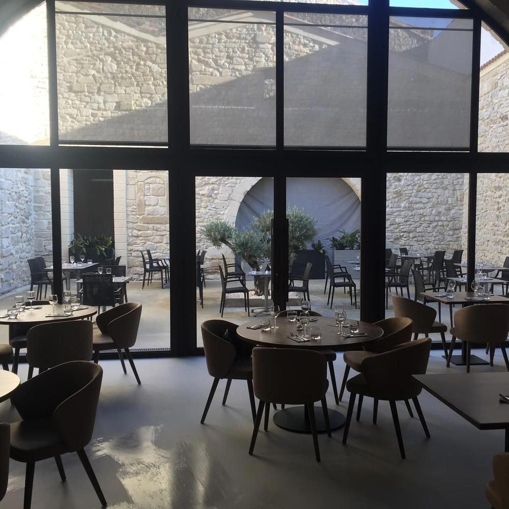 Le Patio by Lou Caléou restaurant in Sommières