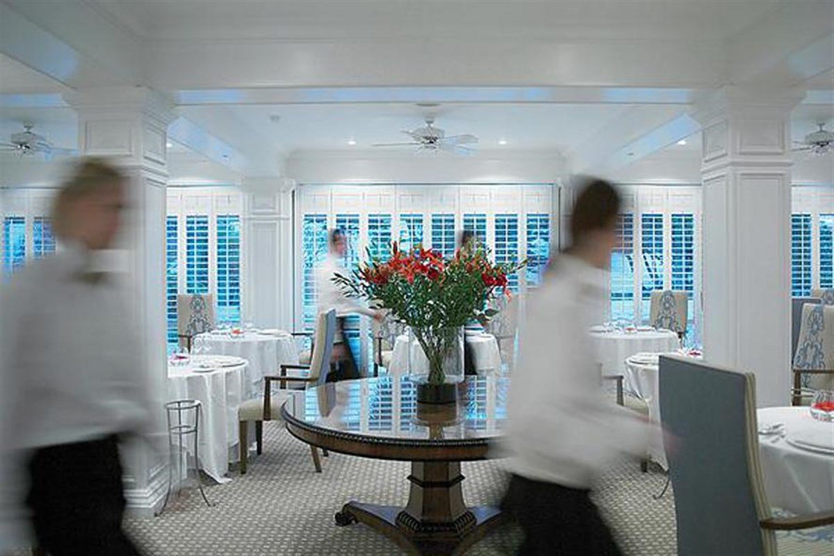 Ocean restaurant in La Pulente, United Kingdom