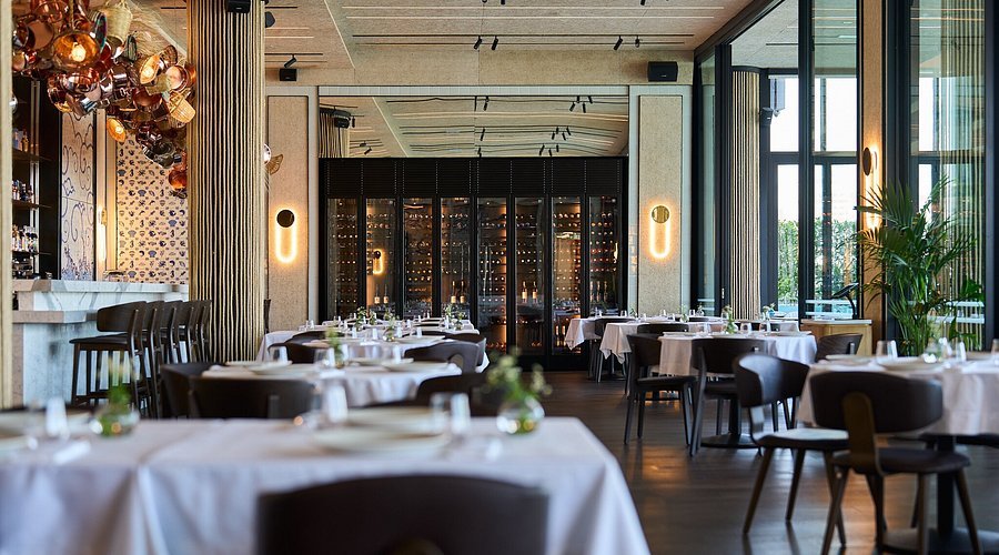 Em Sherif Sea Café restaurant in Abu Dhabi