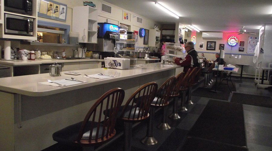 Maine Diner restaurant in Wells