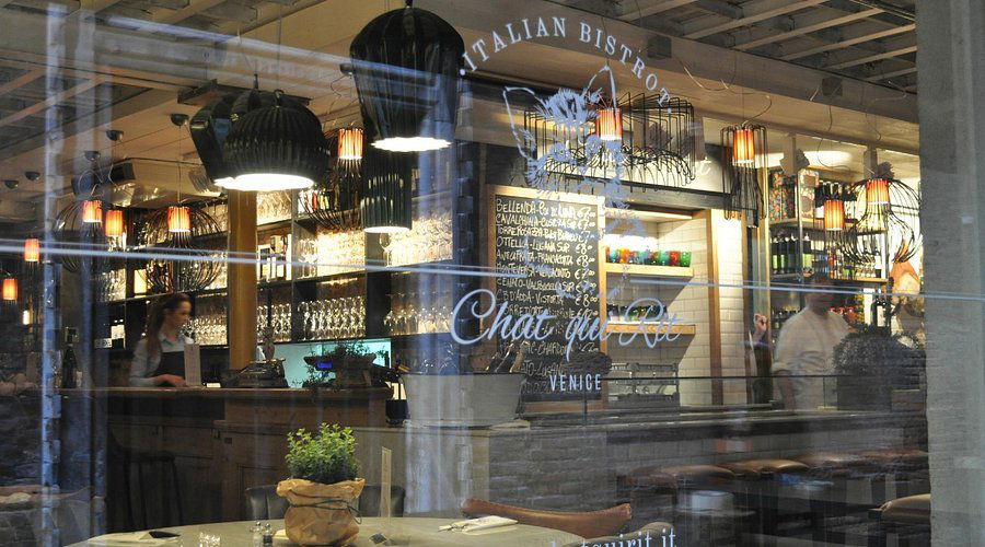 Chat Qui Rit restaurant in Venice, Italy