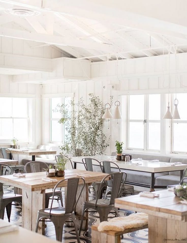 Camille, Restaurant in London
