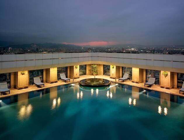 Shangri-La's Far Eastern Plaza Hotel, Taipei hotel in Taipei, Taiwan