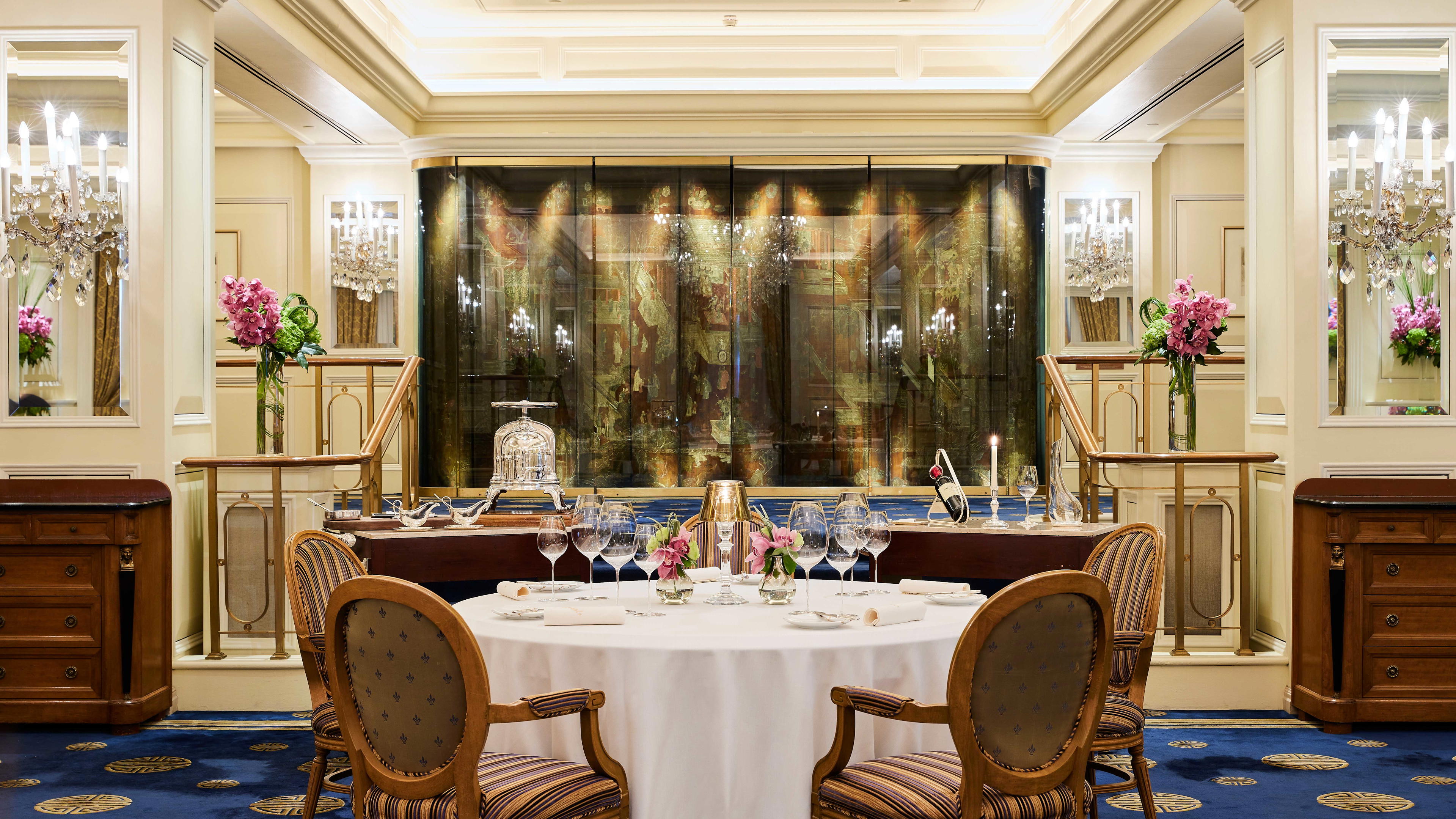 Gaddi's restaurant in Hong Kong