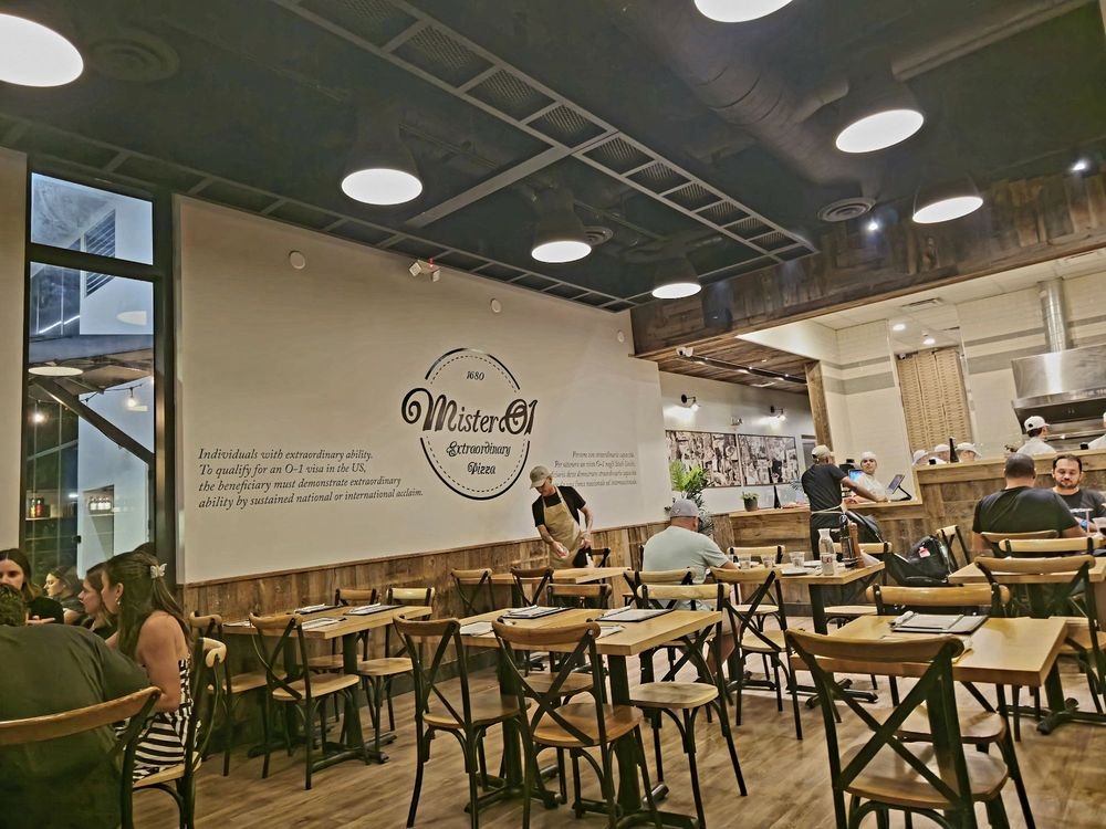 Mister O1 Extraordinary Pizza restaurant in Miami, United States