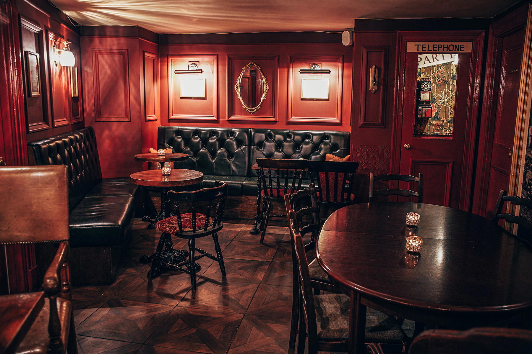 Panda & Sons bar in Edinburgh