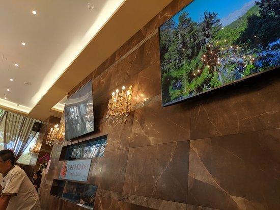 New Mandarin Seafood Restaurant, Restaurant in Vancouver