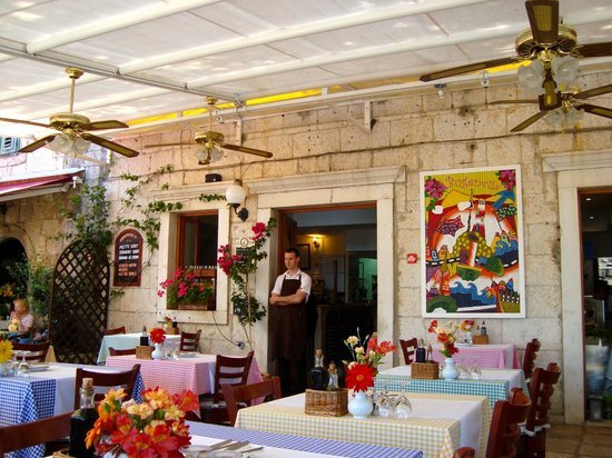 Bugenvila, Restaurant in Cavtat