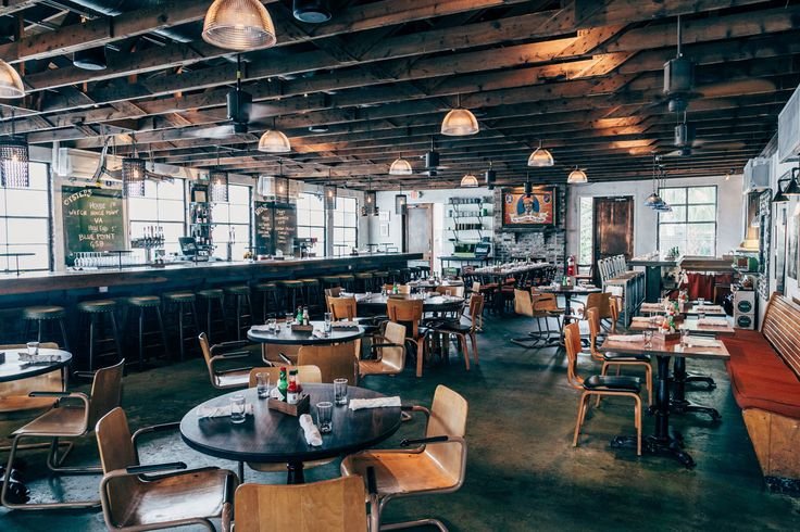 Leon’s Oyster Shop restaurant in Charleston, United States
