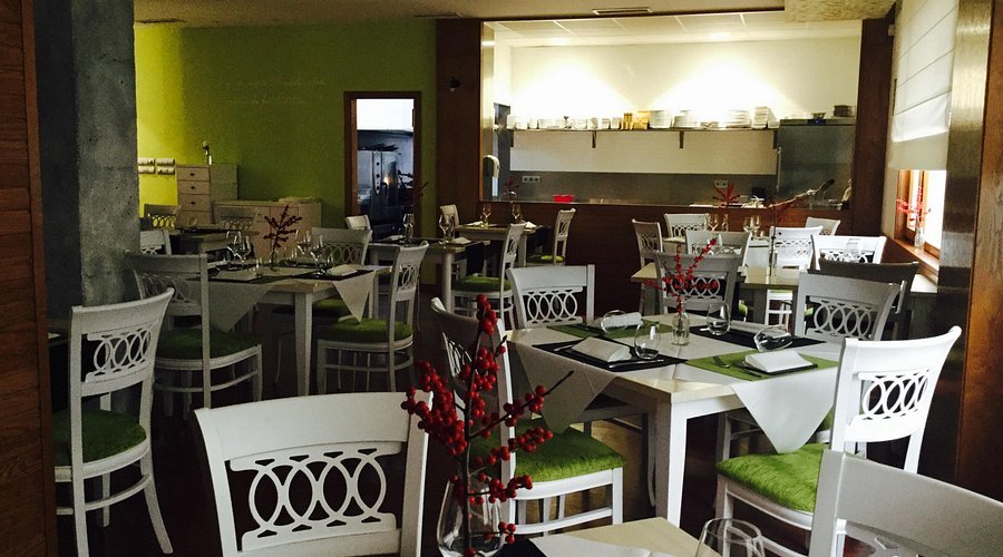 A Xanela Gastronómica restaurant in Ponteareas, Spain