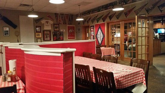 Doe’s Eat Place restaurant in Oxford, United States