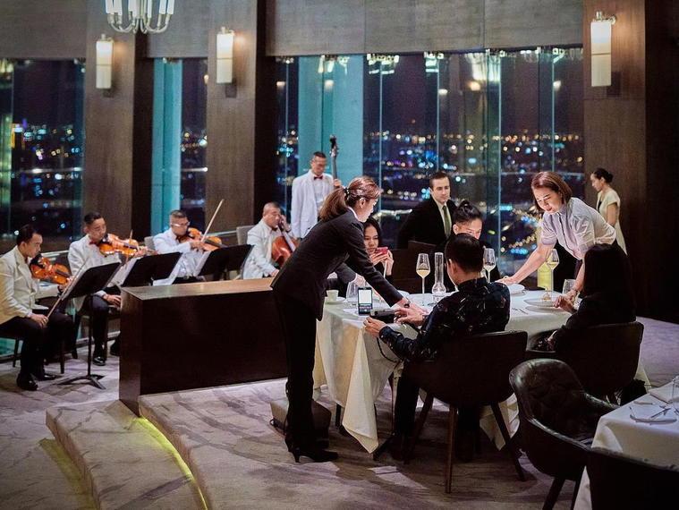 Mezzaluna, Bangkok, Thailand