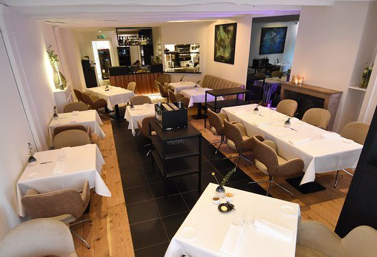 Salon de Provence, Restaurant in Breda