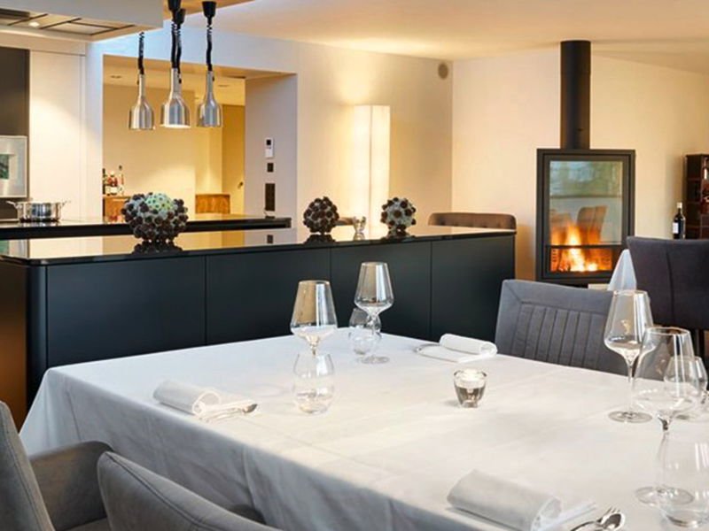 UniQuisine Atelier, Restaurant in Stansstad