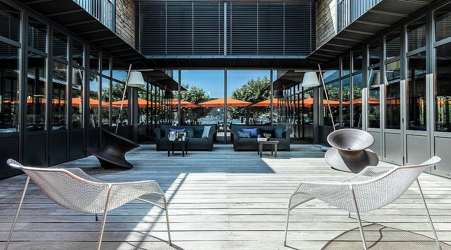 Comptoir du Lac restaurant in Duingt, France