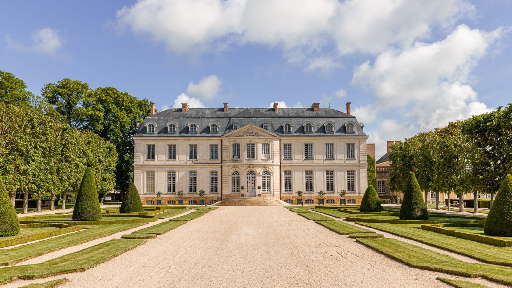 Château du Grand-Lucé hotel in Le Grand-Lucé, France