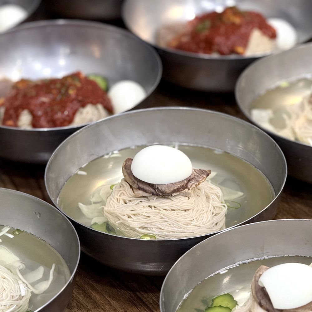 100.1.Pyeongnaeng restaurant in Busan, South Korea