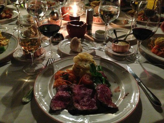 Pequeno Mundo, Restaurant in Almancil