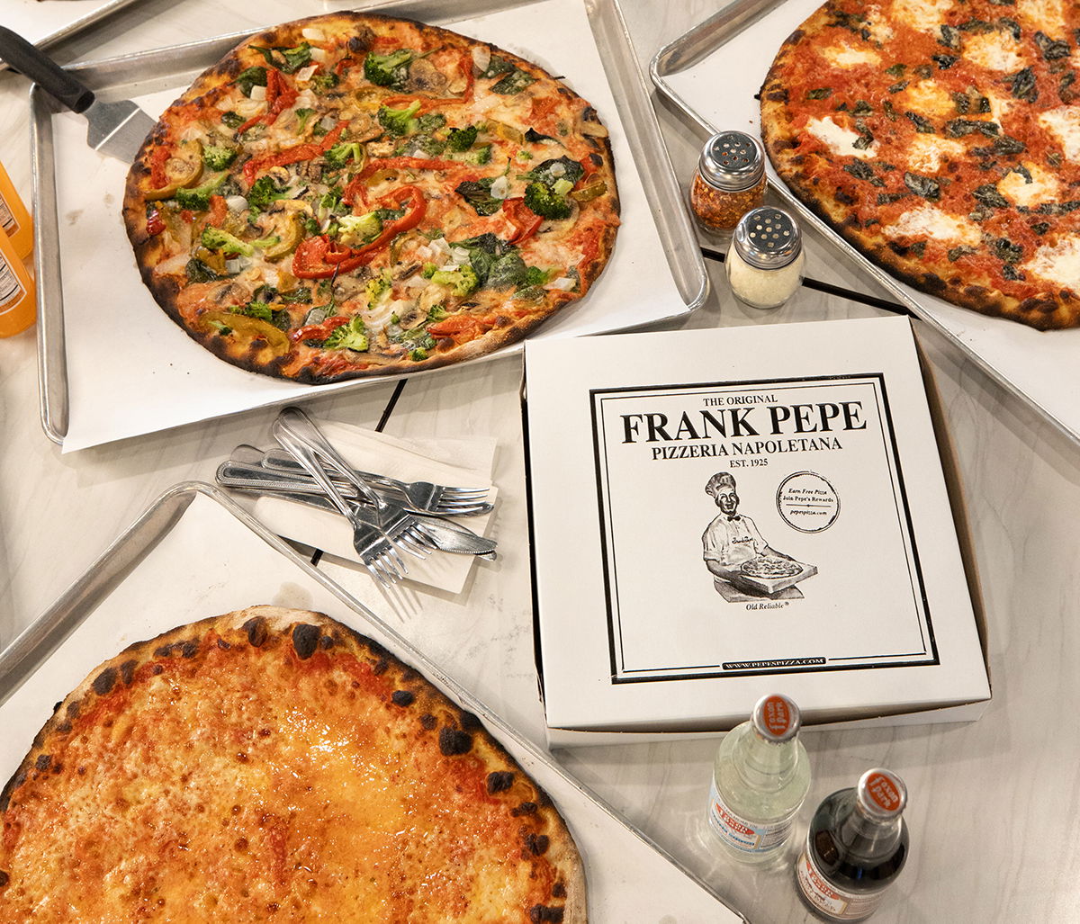 Frank Pepe Pizzeria Napoletana, Restaurant in New Haven