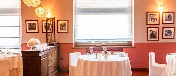 Oasis - Sapori Antichi restaurant in Vallesaccarda, Italy