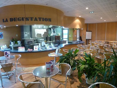 Le Bistrot du Quai restaurant in Charolles, France