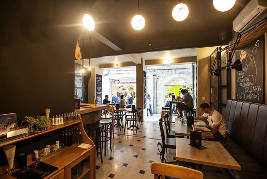 Zinfandel Food & Wine bar restaurant in Split, Croatia