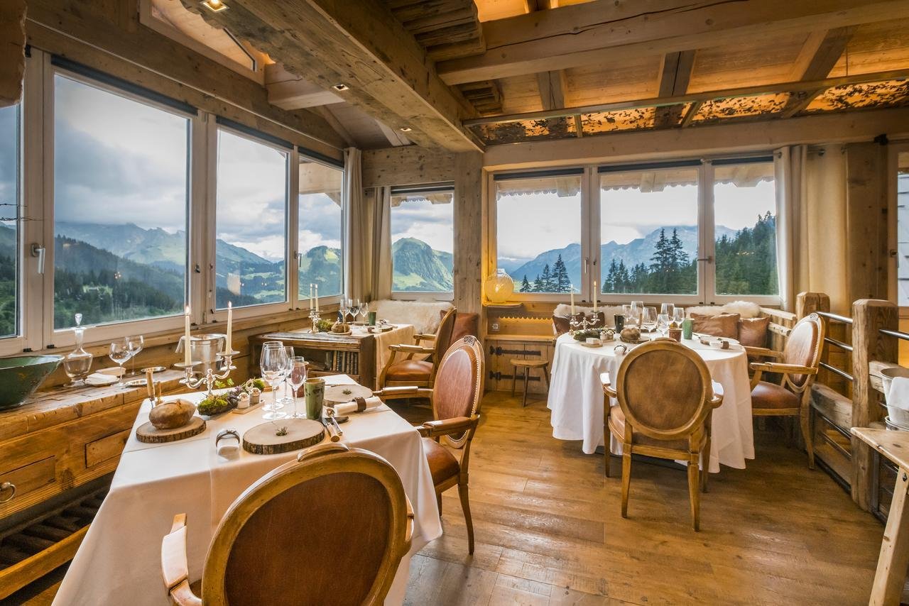 La Maison des Bois, Restaurant in Plaisir