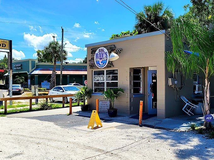 Big Ray's Fish Camp restaurant in Tampa