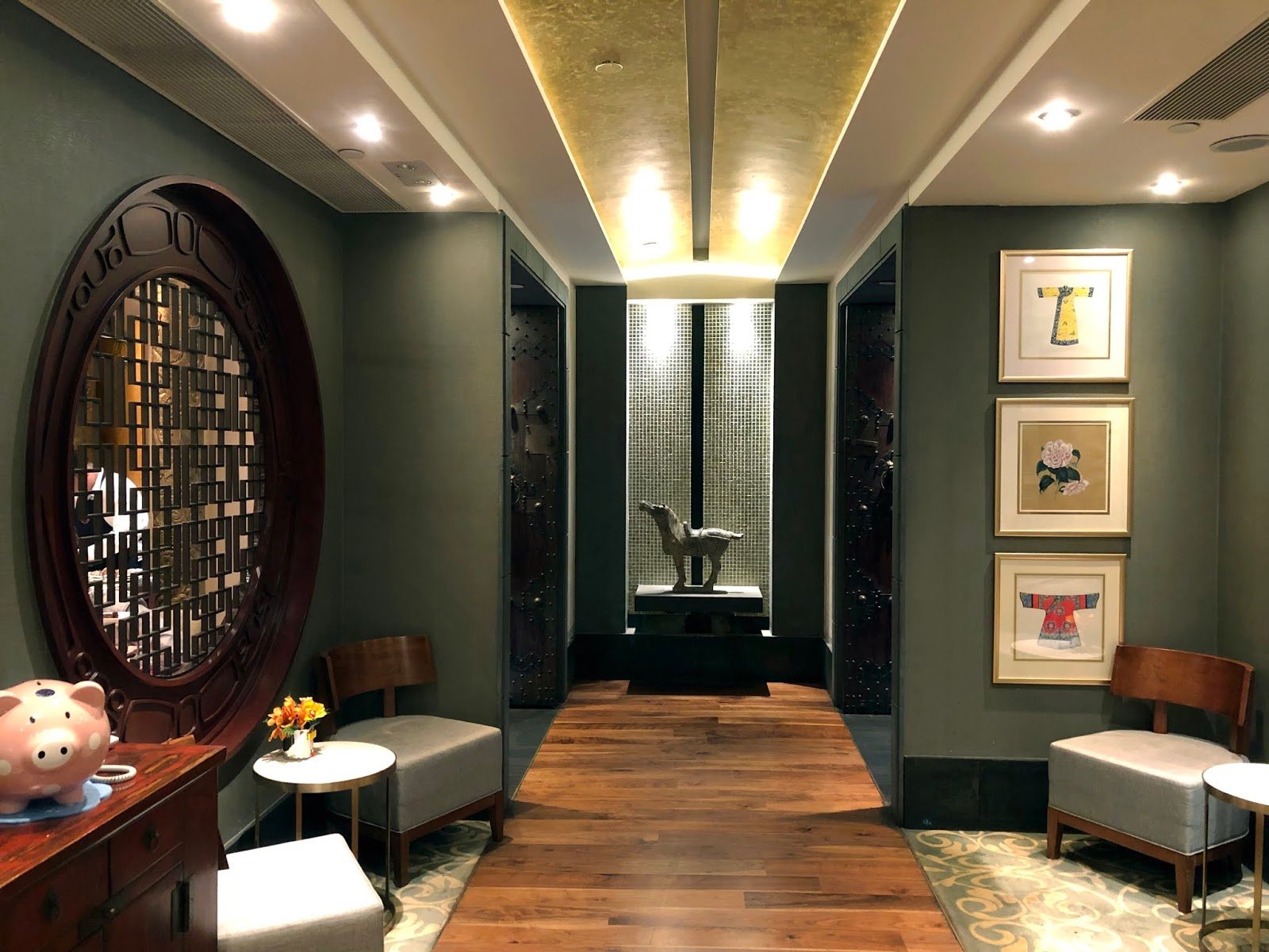 Peking Garden restaurant in Hong Kong, Hong Kong