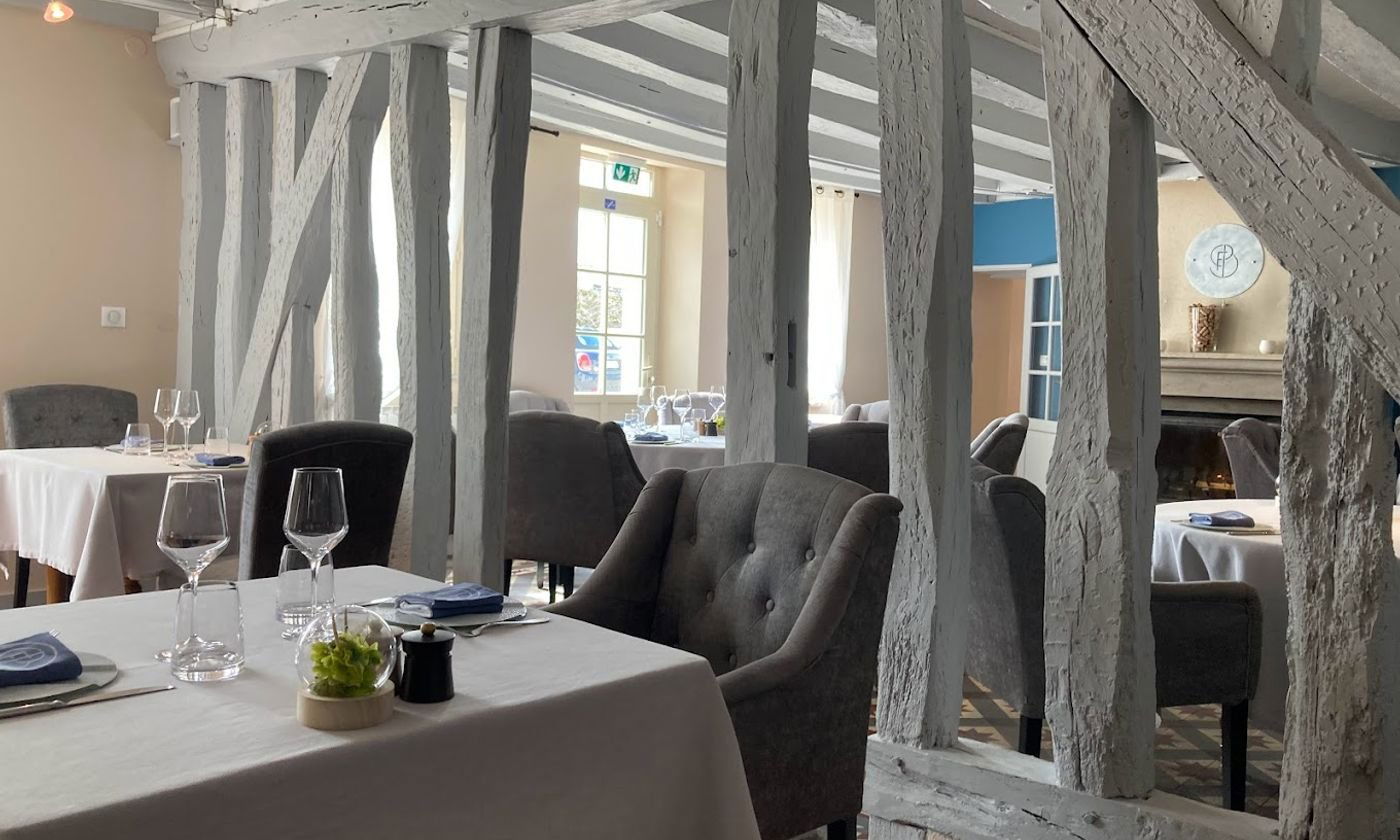 La Croix Blanche, Restaurant in Veuzain-sur-Loire