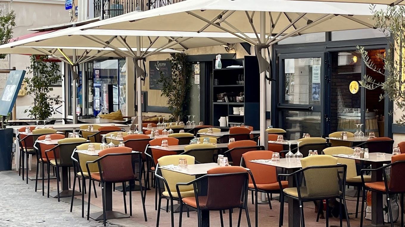 Au Clair de la Vigne, Restaurant in Bandol