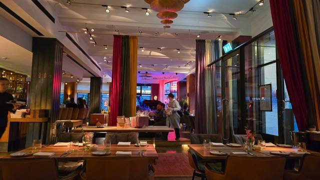 Orania.Berlin, Restaurant in Berlin