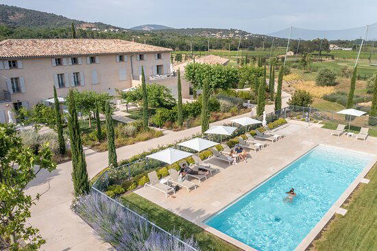 Le Clos des Oliviers restaurant in Saint-Gély-du-Fesc, France
