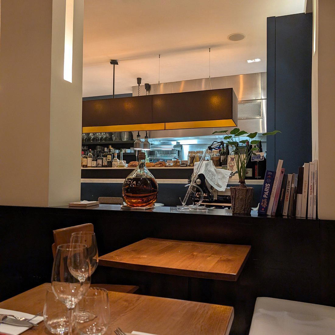 Le Mazenay, Paris, France