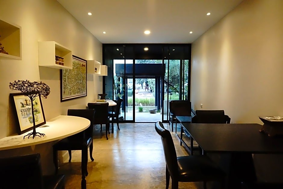 Baan Pu Karn restaurant in Phra Nakhon Si Ayutthaya, Thailand