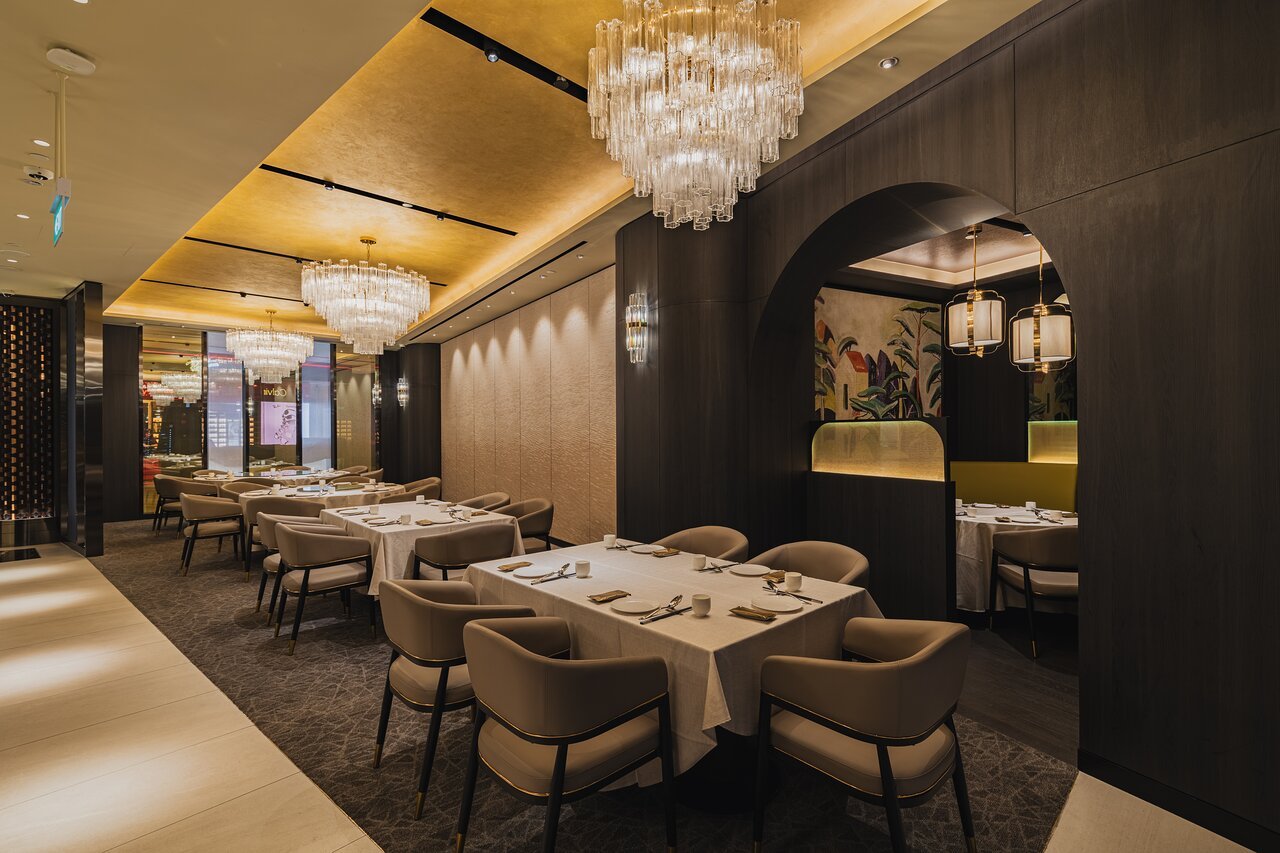 Imperial Treasure Super Peking Duck restaurant in Singapore, Singapore