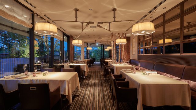 La Terrasse irisée restaurant in Nara, Japan