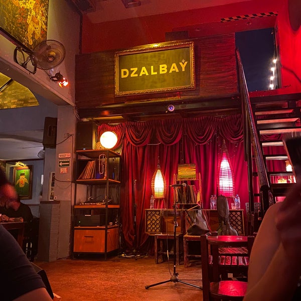 Dzalbay bar in Merida