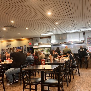 Randazzo's Clam Bar restaurant in New York City, United States