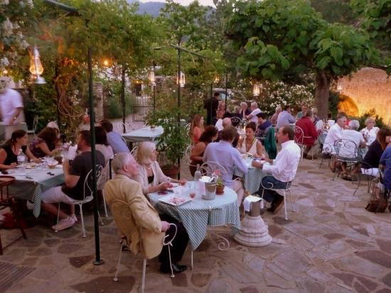Fleurs d'Olargues restaurant in Olargues