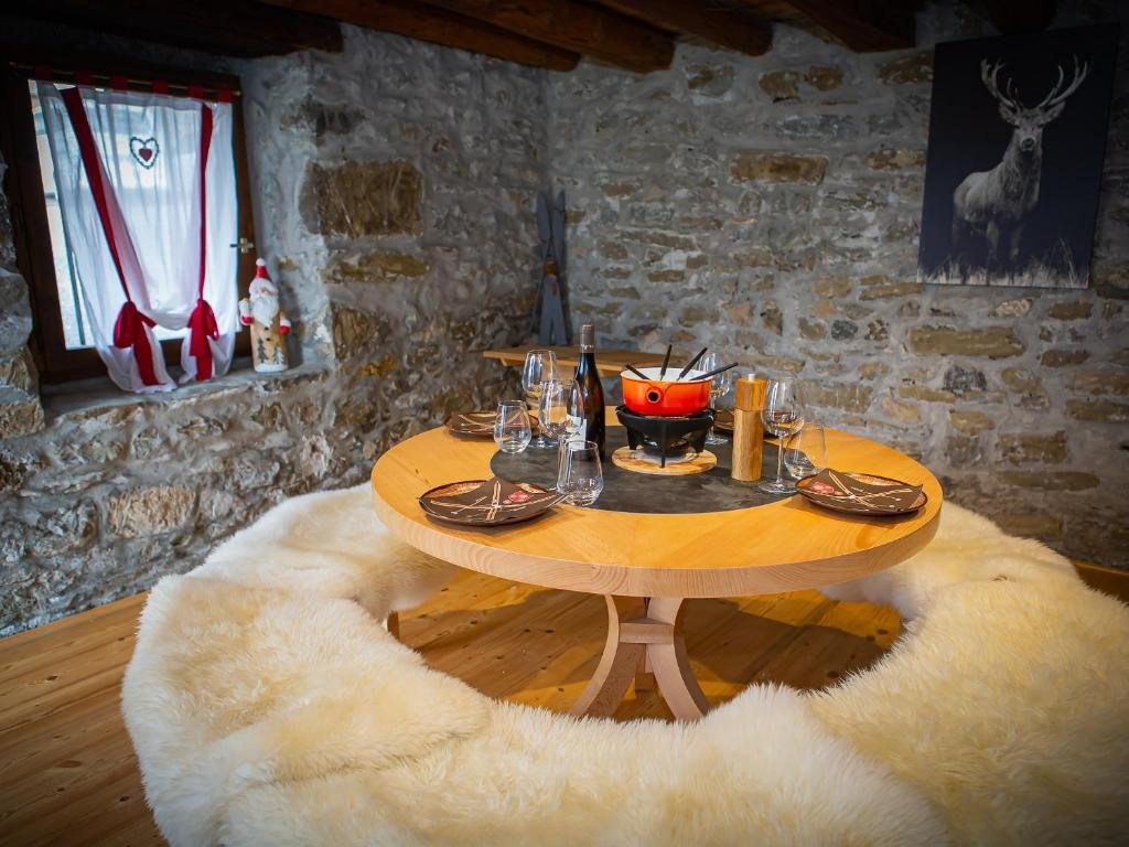 Le Bonheur dans Le Pré, Restaurant in Lucinges