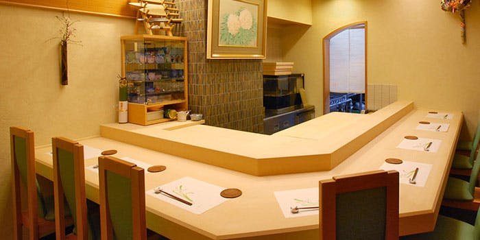 Sushi Takahashi, Restaurant in Tokyo