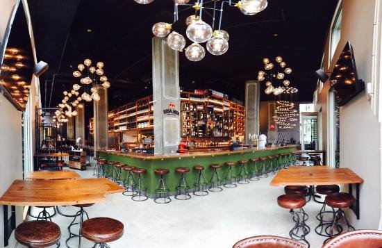 per se Social Corner restaurant in Vancouver, Canada