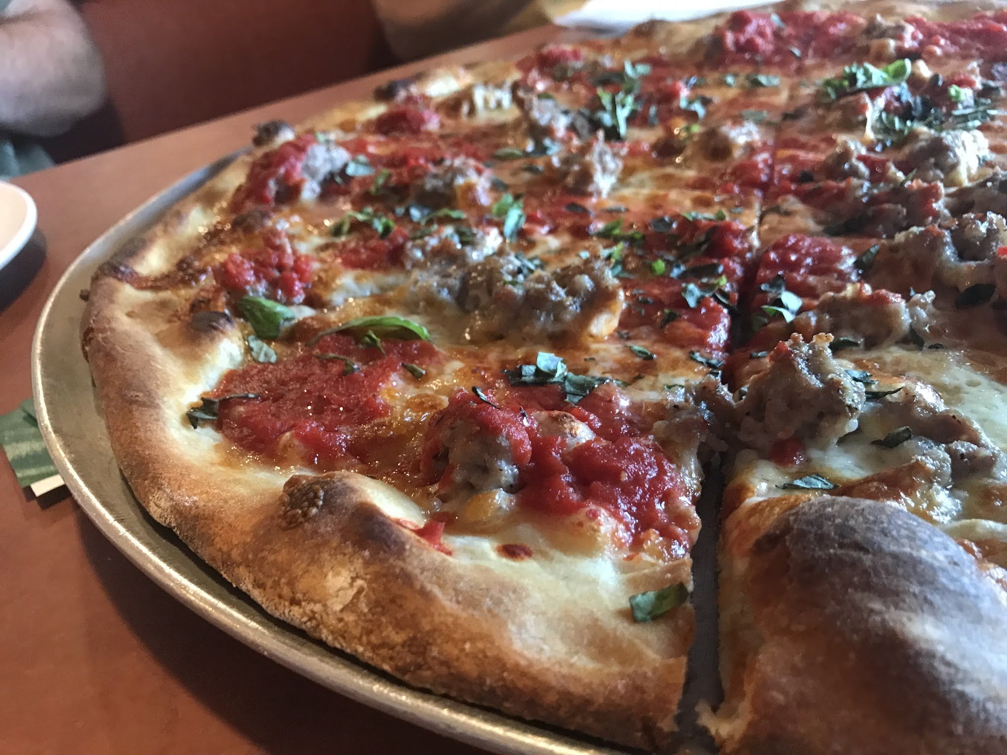 DeLorenzo’s Tomato Pies, Restaurant in Trenton